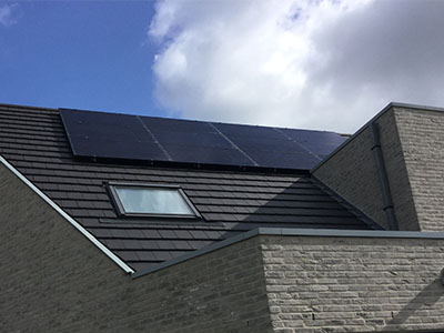 Nieuwbouw met PV installatie